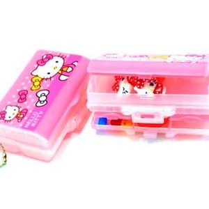 Hello Kitty Pill Box Organizer 6 Slots & Extra Bin